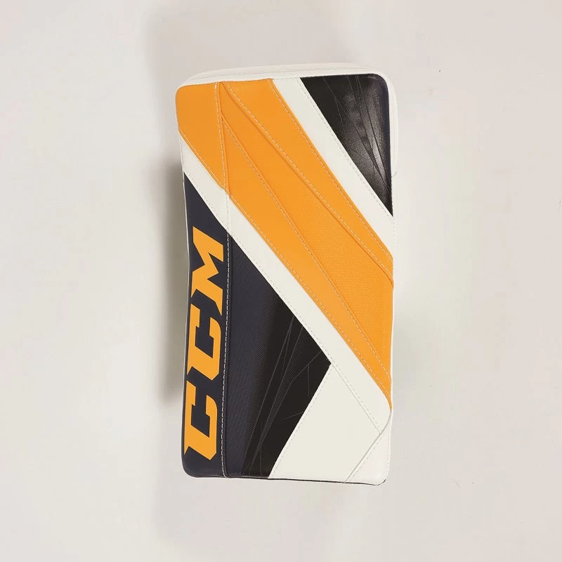 CCM Senior EFLEX 5 Pro Hockey Goalie Blocker 4 CCM Senior EFLEX 5 Pro Hockey Goalie Blocker - Image 2